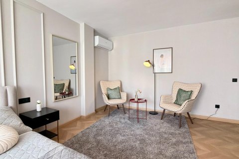 Apartment in Torrevieja, Alicante, Spain 3 bedrooms, 100 sq.m. No. 195999