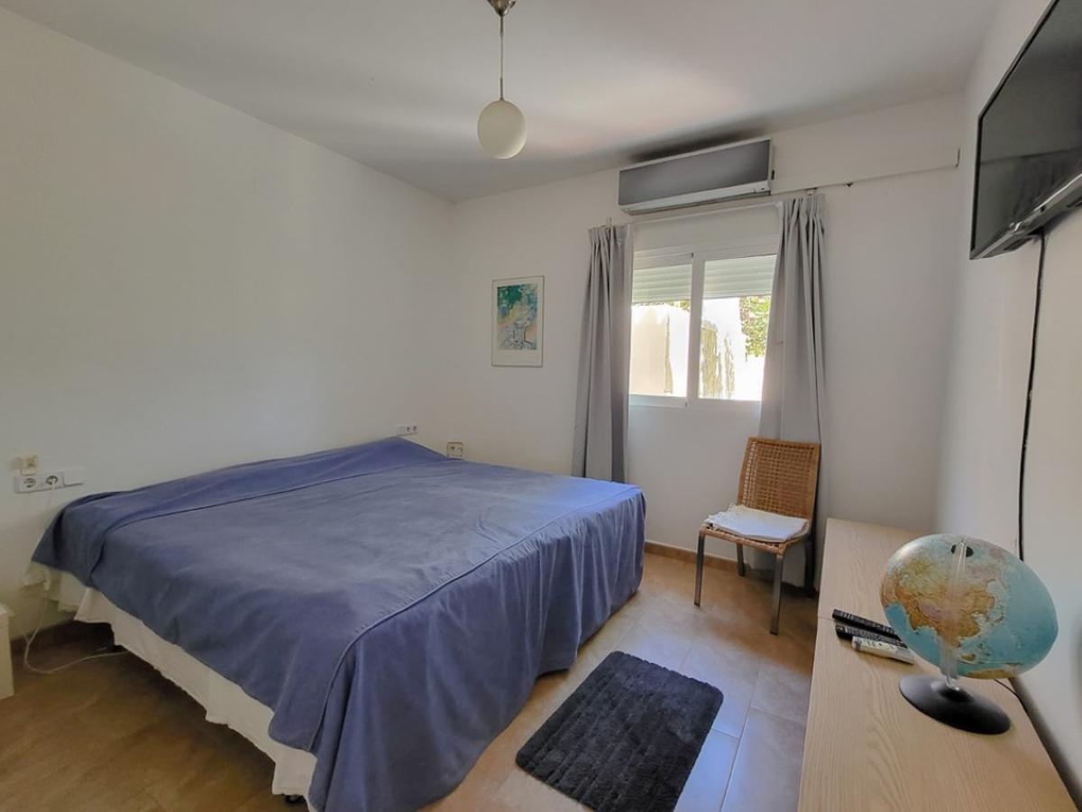 Villa in Moraira, Alicante, Spain 4 bedrooms, 287 sq.m. No. 80347