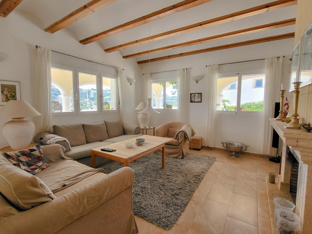 Villa in Moraira, Alicante, Spain 4 bedrooms, 287 sq.m. No. 80347