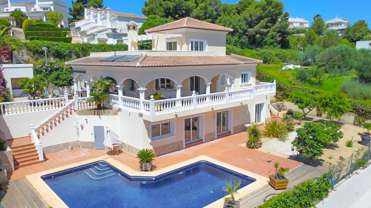 Villa in Moraira, Alicante, Spain 4 bedrooms, 287 sq.m. No. 80347