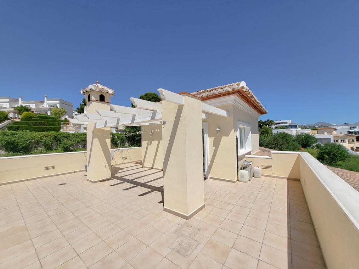 Villa in Moraira, Alicante, Spain 4 bedrooms, 287 sq.m. No. 80347