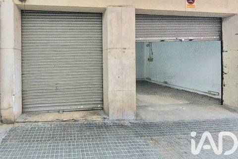 Liikekiinteistö Terrassa, Barcelona, Espanja 215 m2 No. 184814