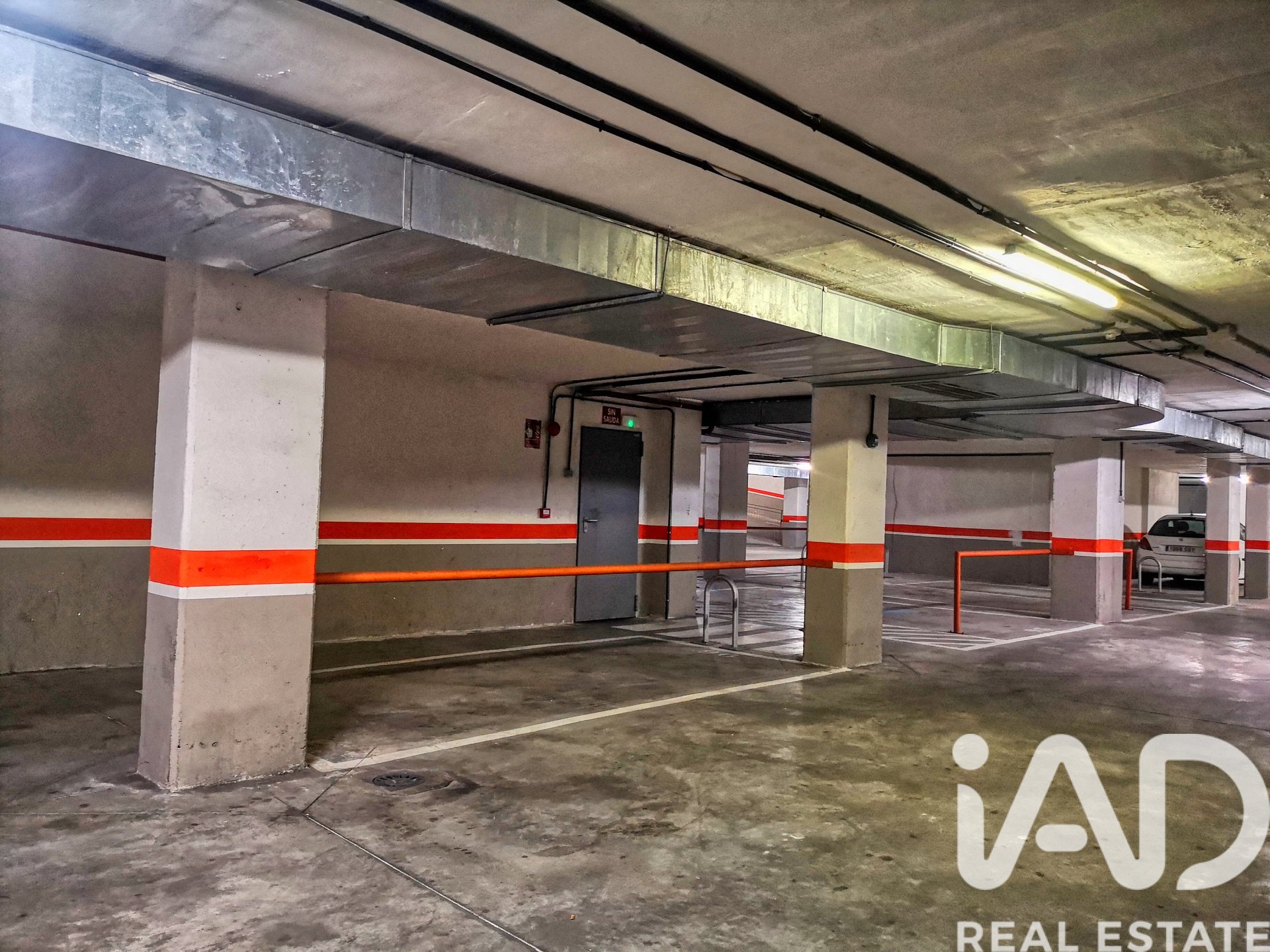 Garage in Alcobendas, Madrid, Spanien 12.7 m2 Nr. 184815