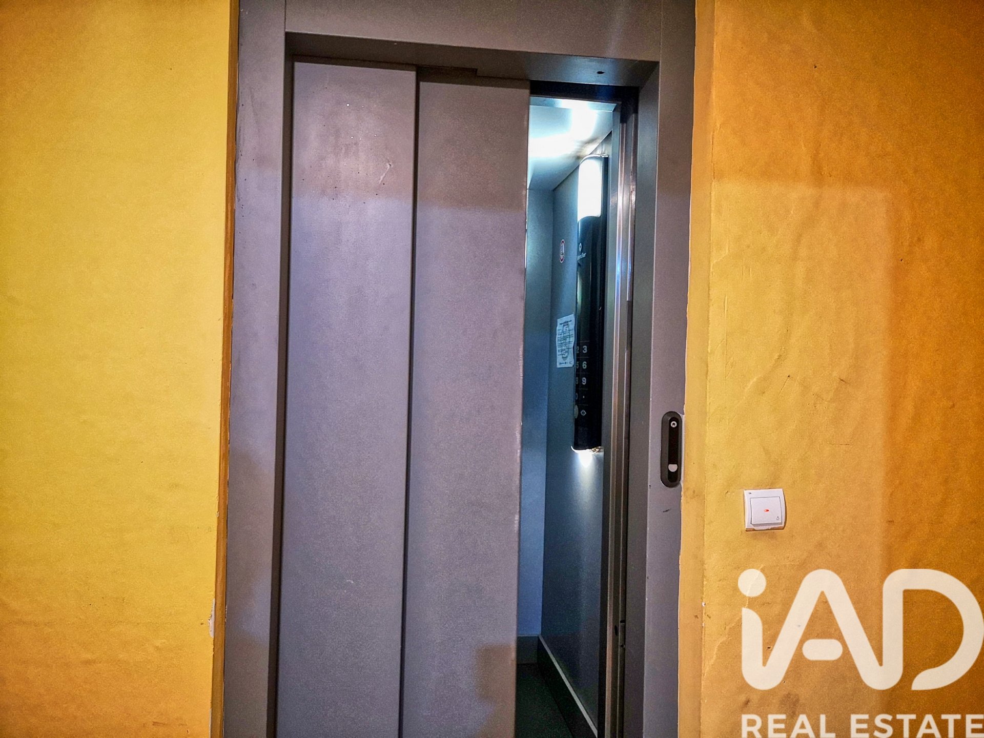 Garage in Alcobendas, Madrid, Spanien 12.7 m2 Nr. 184815