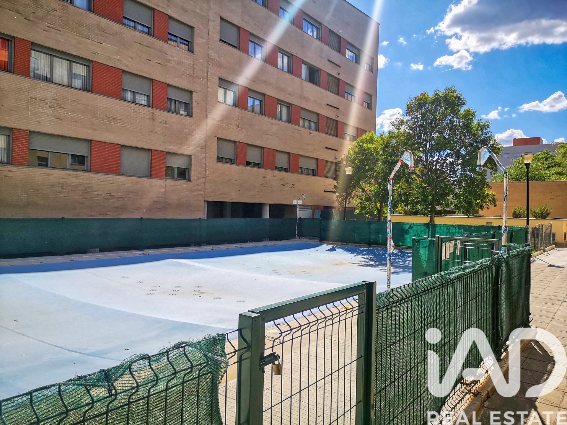 Garage in Alcobendas, Madrid, Spanien 12.7 m2 Nr. 184815