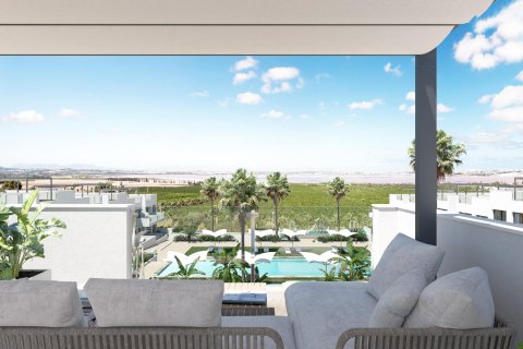 Bungalow i Torrevieja, Alicante, Spanien 2 sovrum, 146 kvm. Nr. 136237