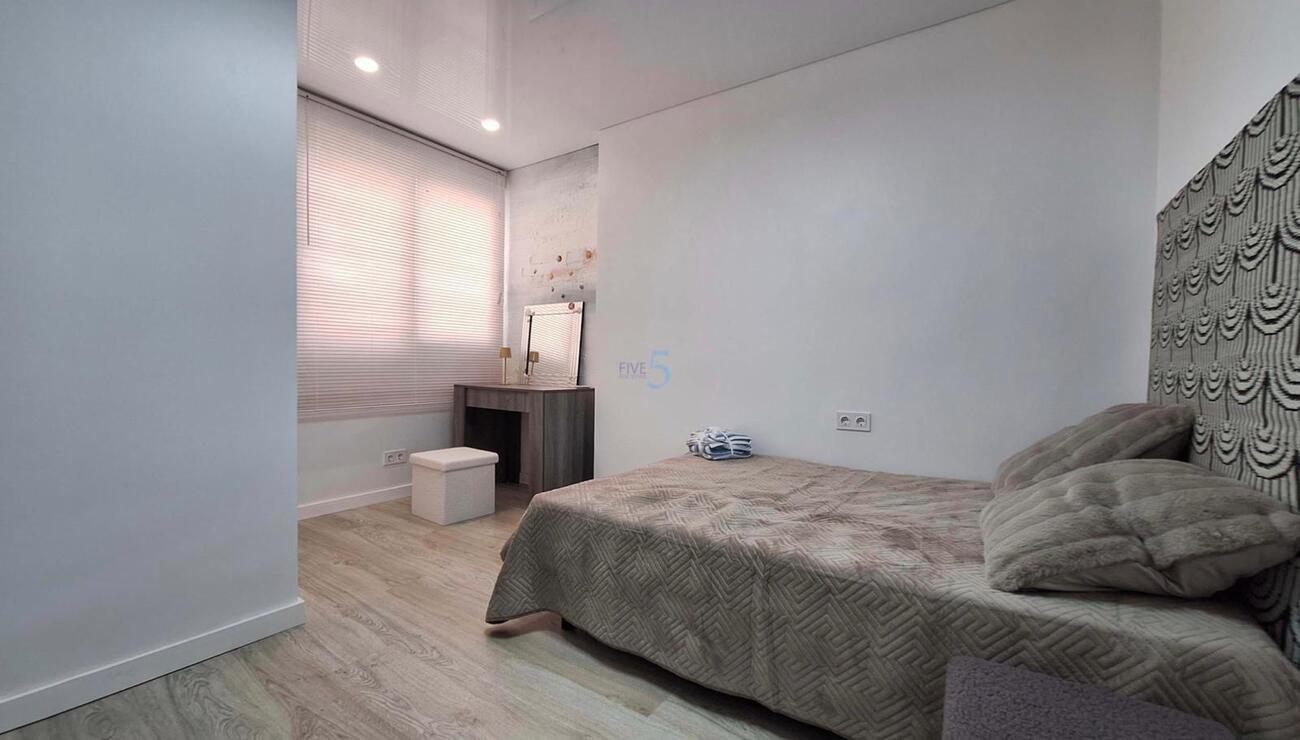 Apartamento en Torrevieja, Alicante, España 3 dormitorios,  No. 196810