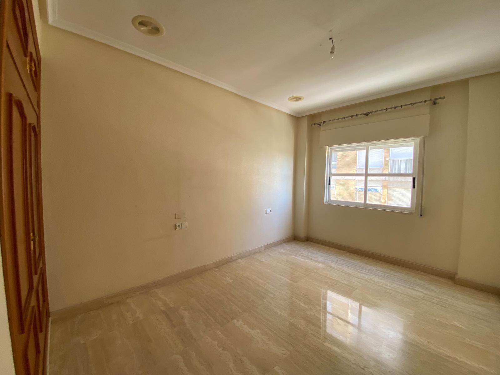 Appartamento a Torrevieja, Alicante, Spagna 1 camera da letto, 142 mq. N° 165522