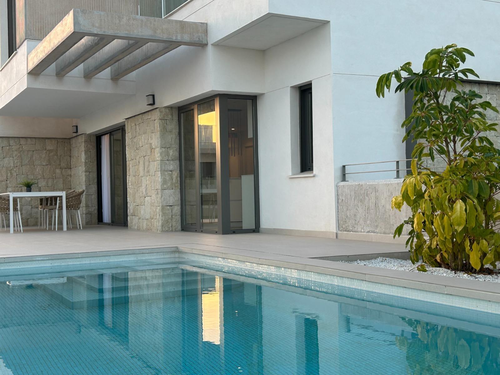 Huvila Finestrat, Alicante, Espanja 4 makuuhuonetta, 244 m2 No. 165526