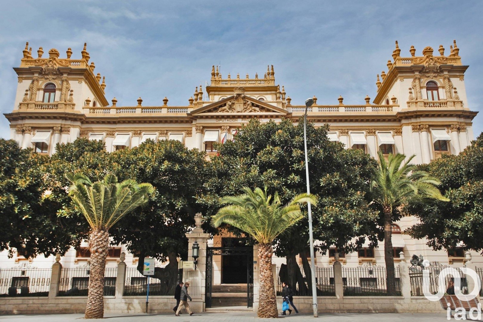 Propiedad comercial en Alicante, España 2 dormitorios, 95 m2 No. 186082