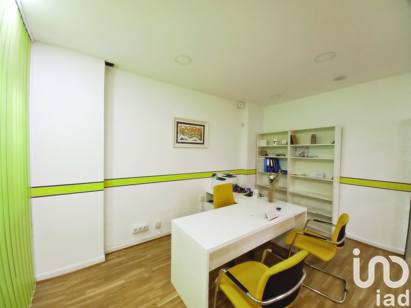 Propiedad comercial en Alicante, España 2 dormitorios, 95 m2 No. 186082