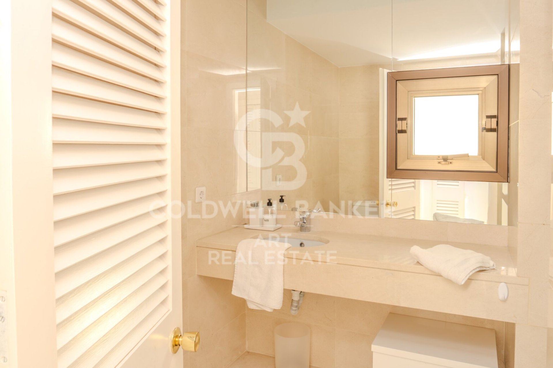 Apartamento en Marbella, Málaga, España 3 dormitorios, 145 m2 No. 157583