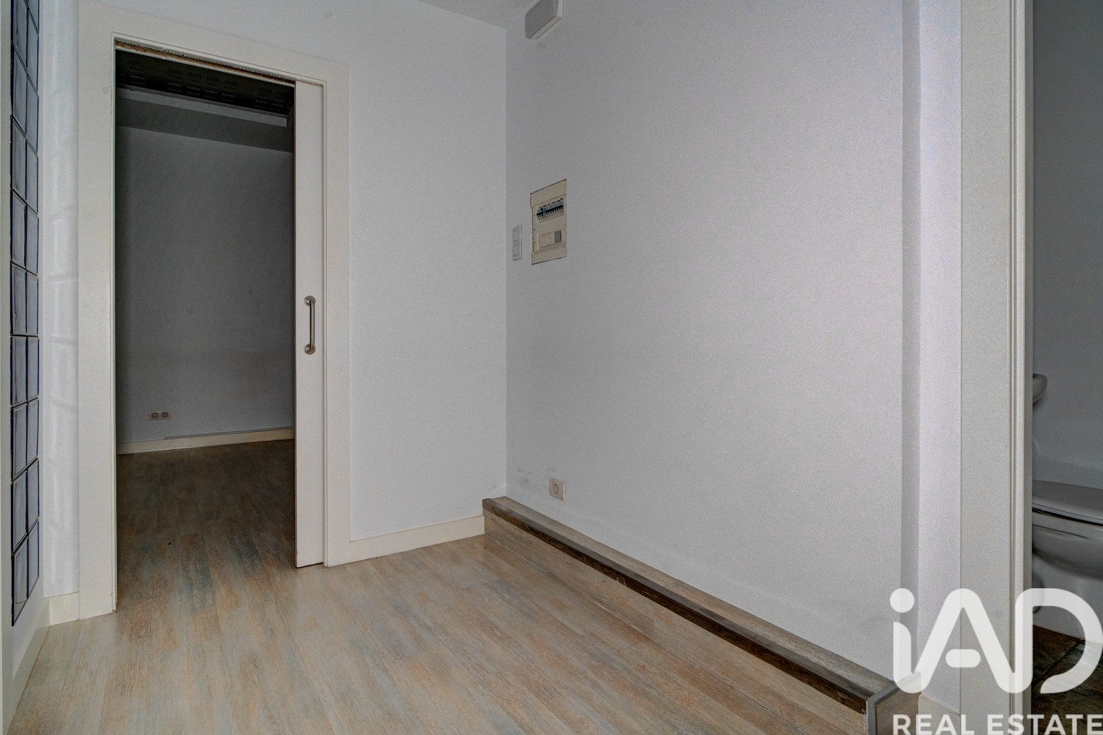 Commercial property in Bilbao, Biscay, Spain 30 sq.m. No. 195024