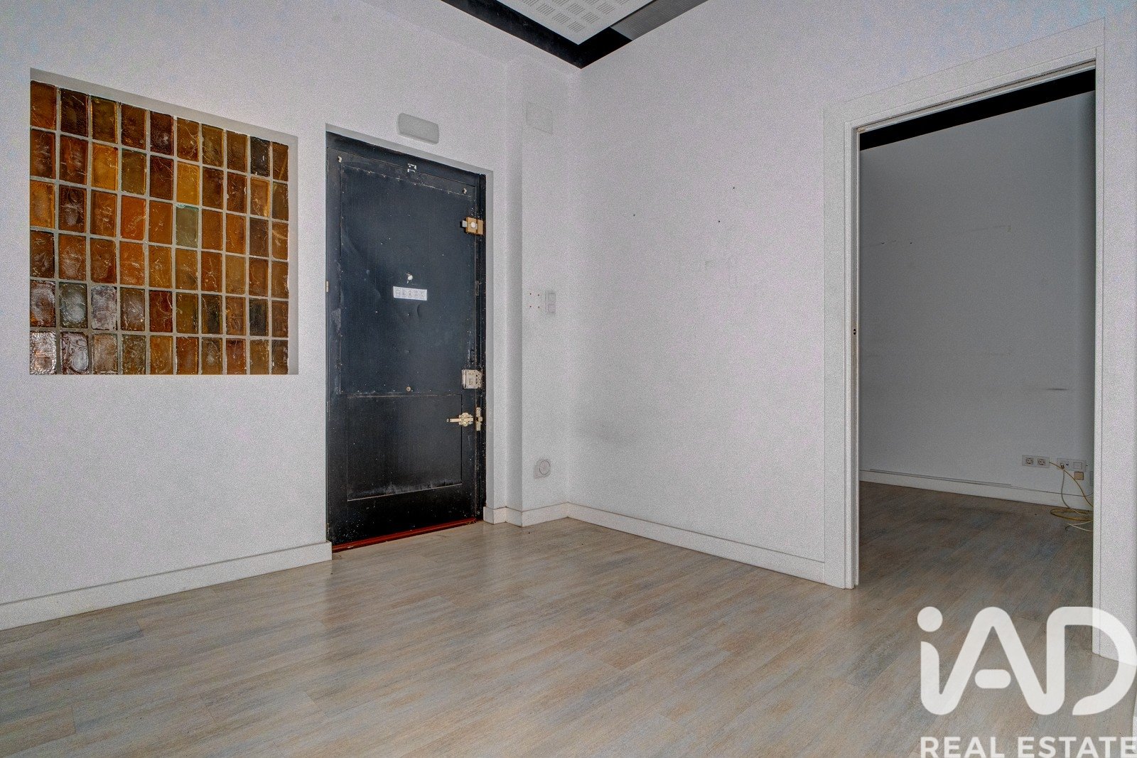 Commercial property in Bilbao, Biscay, Spain 30 sq.m. No. 195024