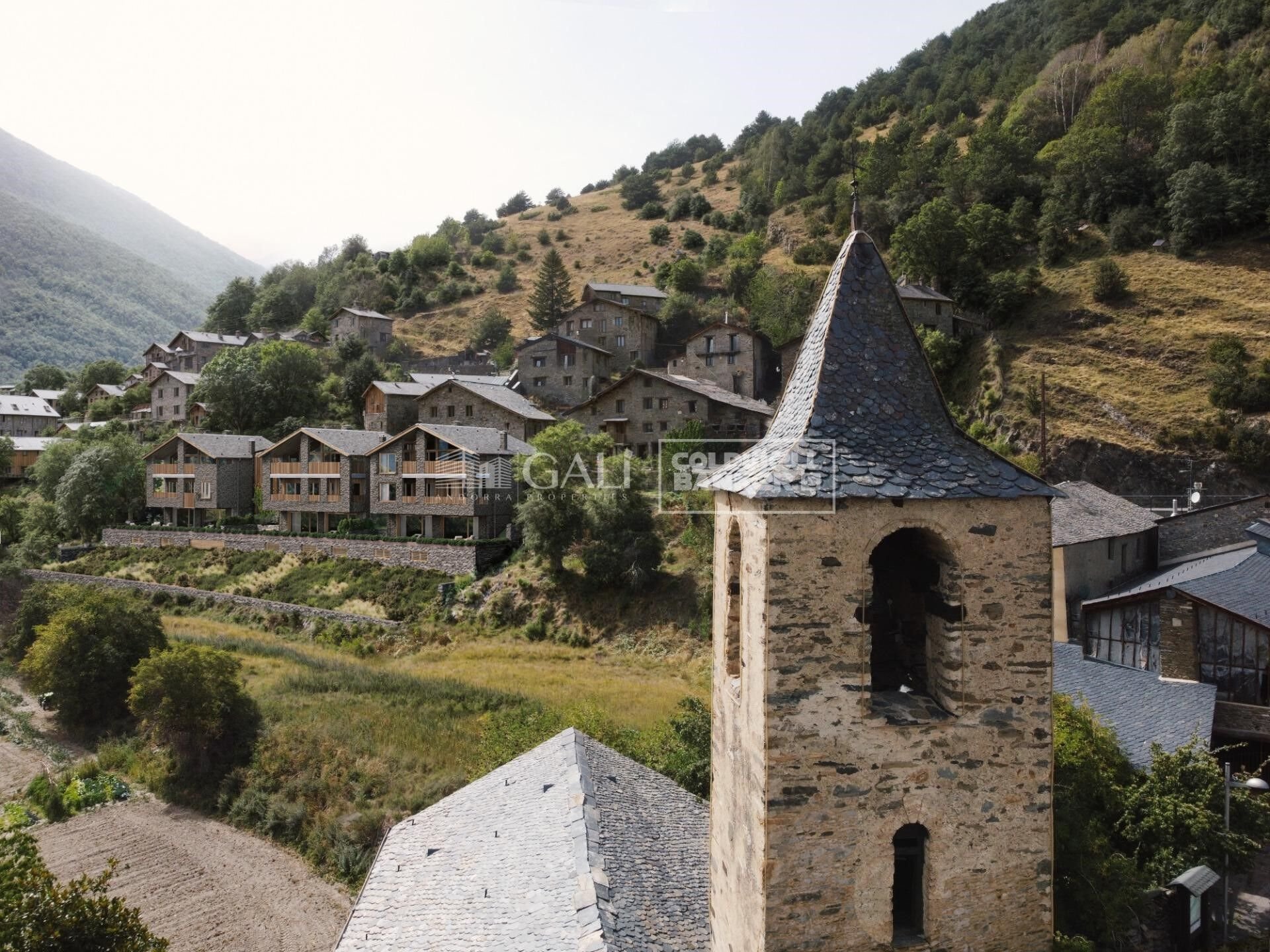 Talo Principado De Andorra (Ninguna Poblacion Tiene C.P.), Lleida, Espanja 4 makuuhuonetta, 571 m2 No. 158431