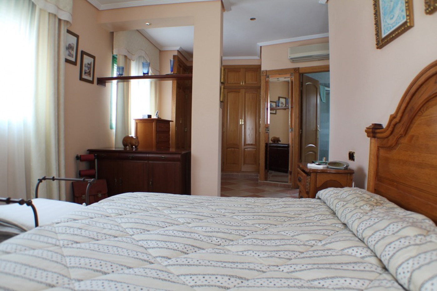 Villa in Benidorm, Alicante, Spain 6 bedrooms, 600 sq.m. No. 196695