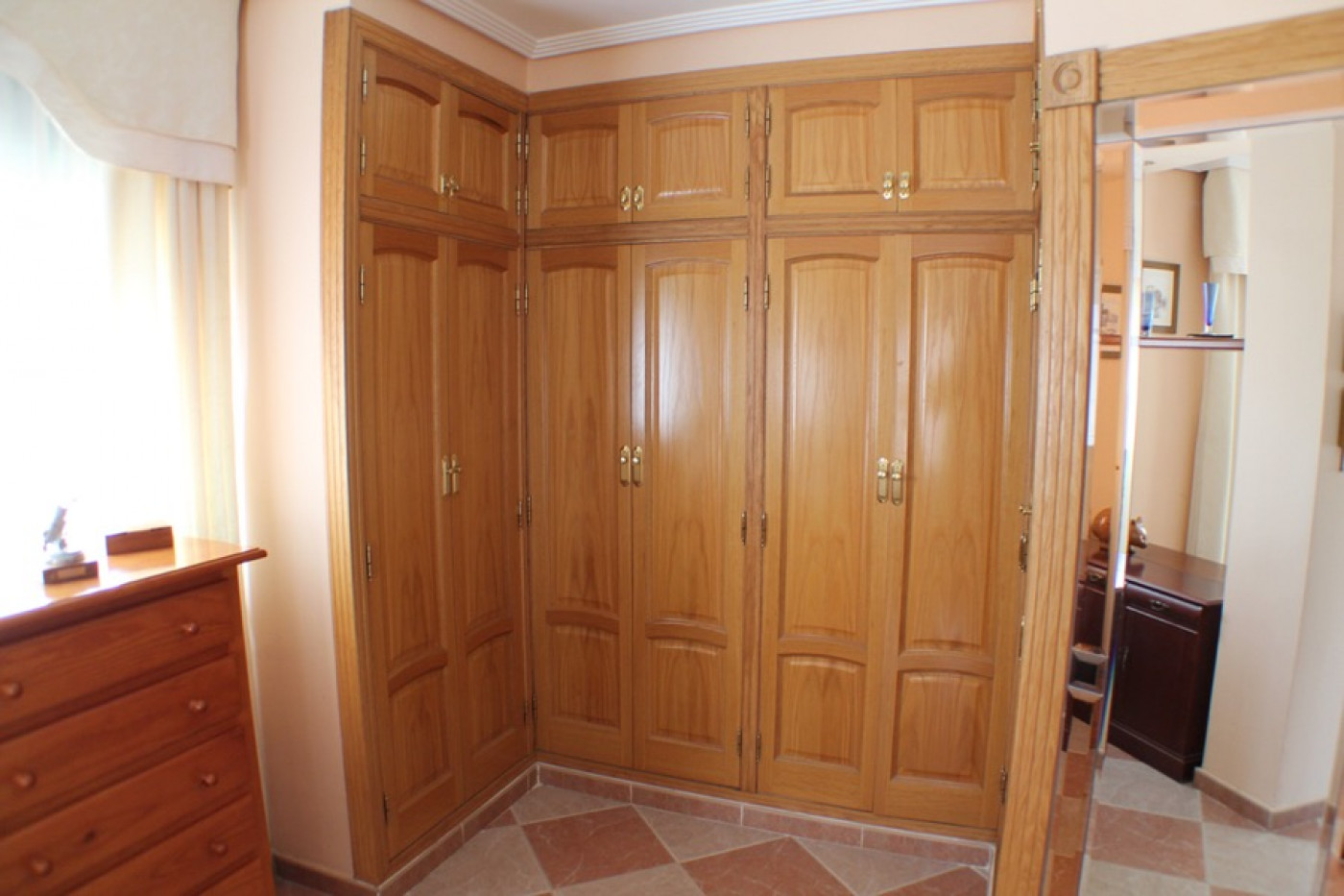 Villa in Benidorm, Alicante, Spain 6 bedrooms, 600 sq.m. No. 196695