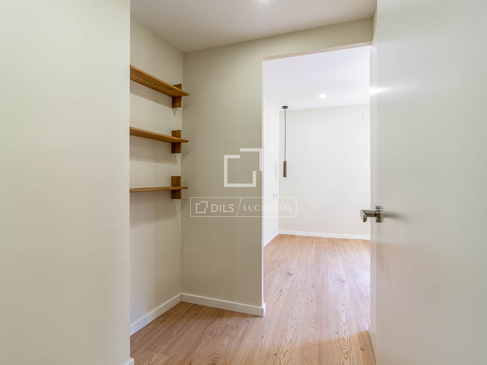 Appartamento a Barcelona, Spagna 3 camere da letto, 138 mq. N° 194305