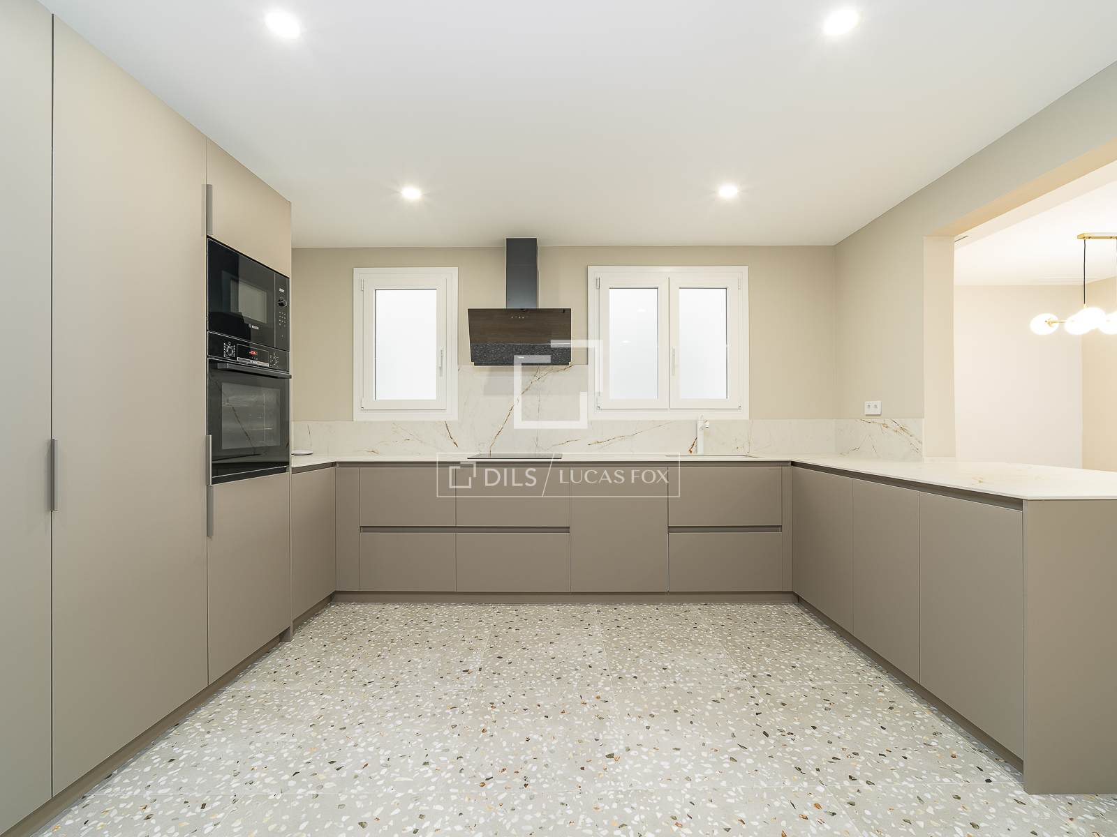Appartamento a Barcelona, Spagna 3 camere da letto, 138 mq. N° 194305