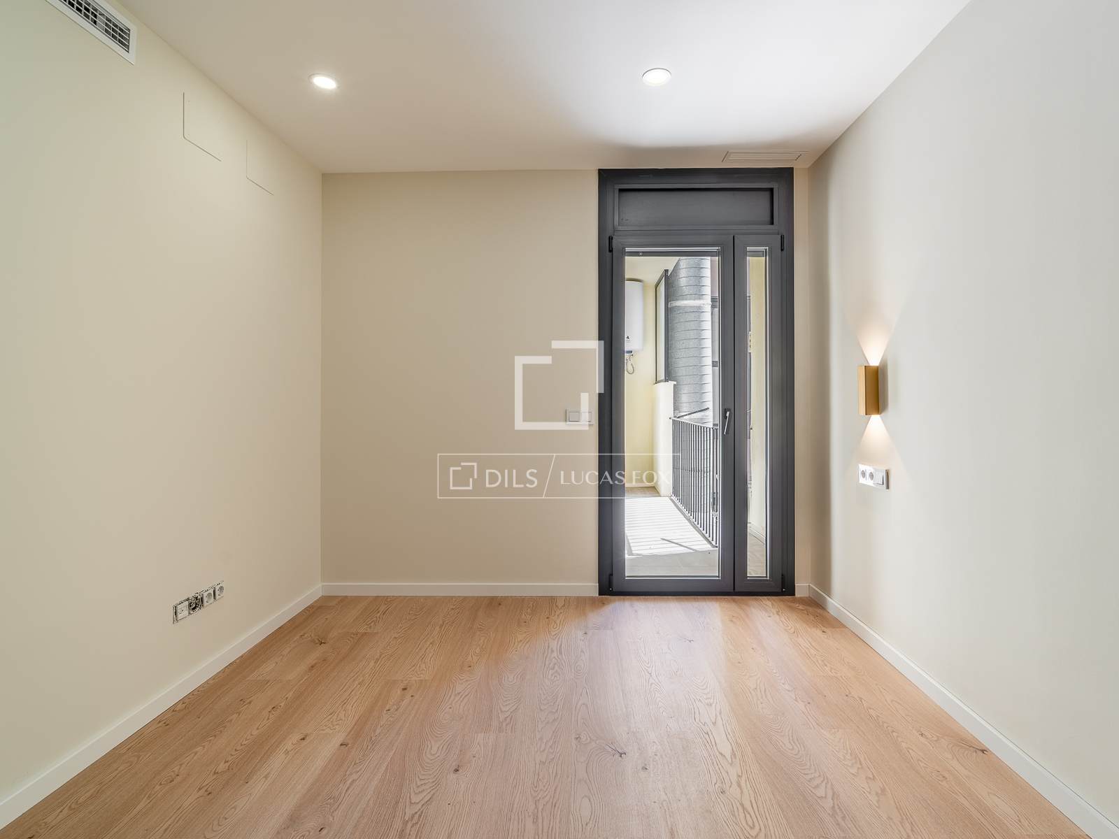 Appartamento a Barcelona, Spagna 3 camere da letto, 138 mq. N° 194305