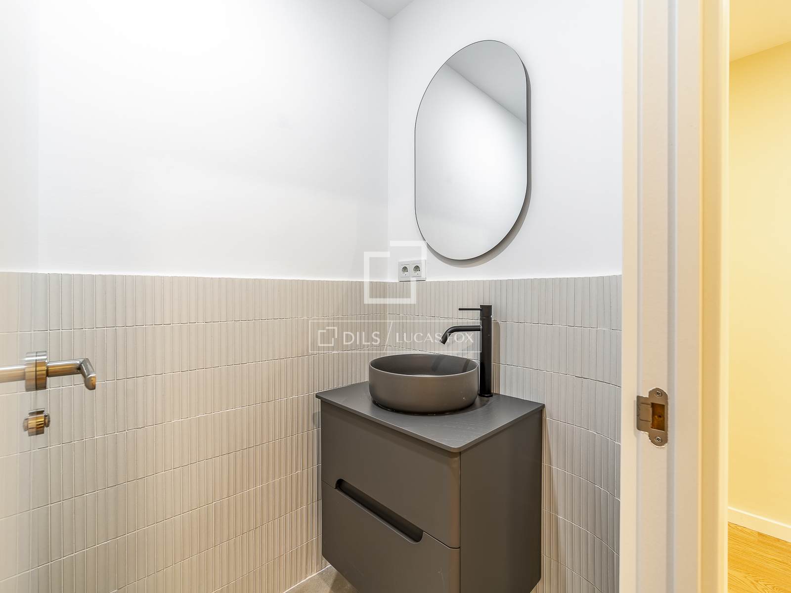 Appartamento a Barcelona, Spagna 3 camere da letto, 138 mq. N° 194305
