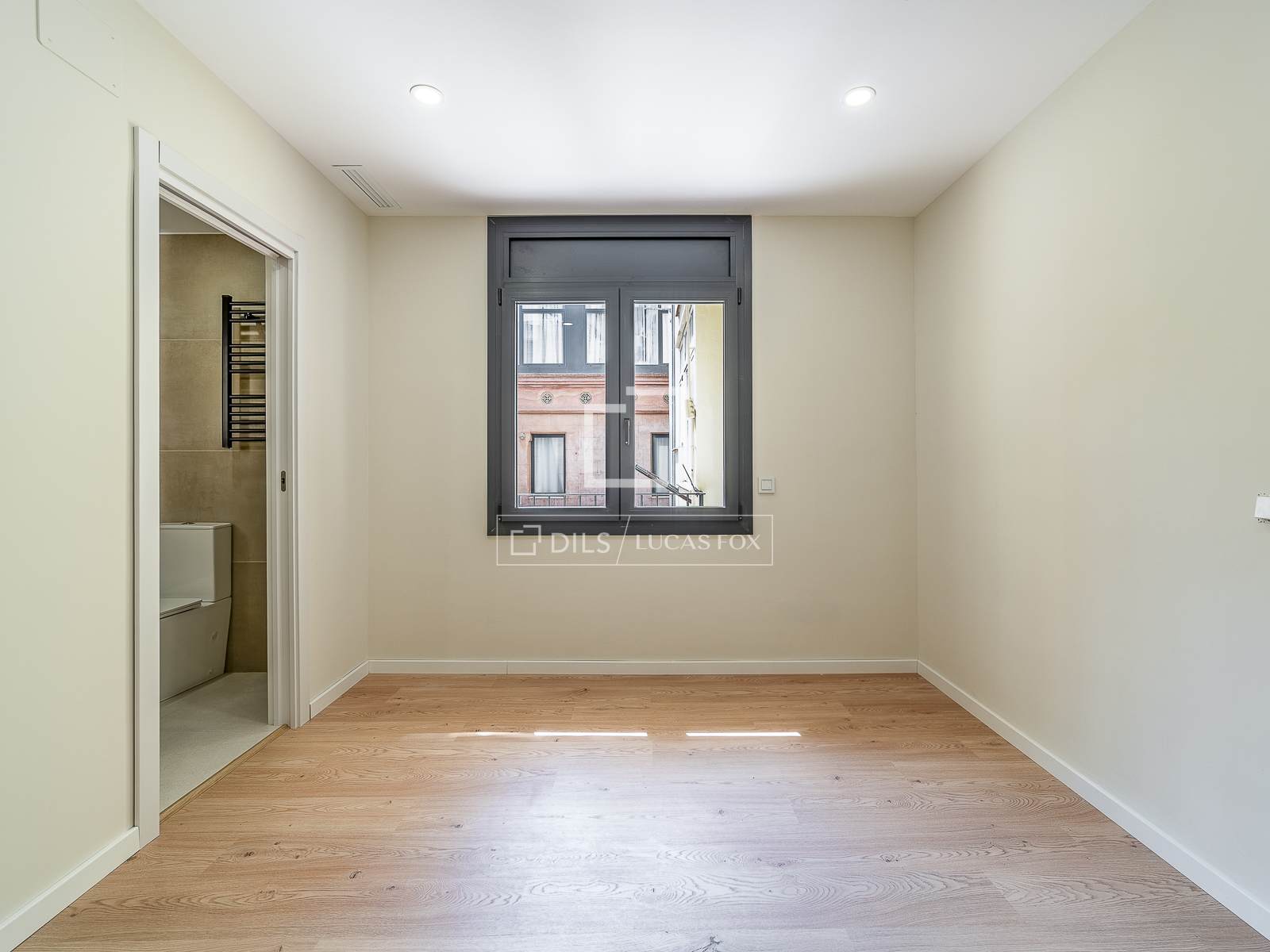 Appartamento a Barcelona, Spagna 3 camere da letto, 138 mq. N° 194305