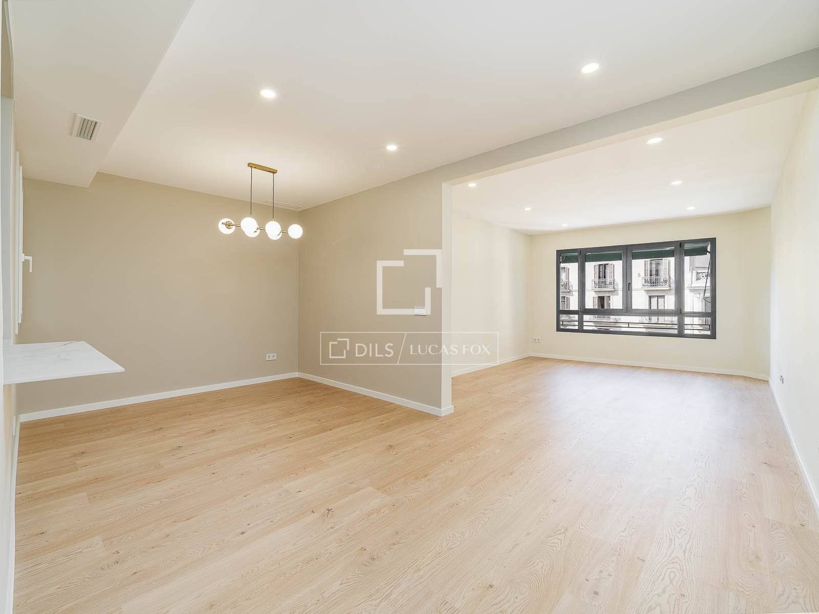 Appartamento a Barcelona, Spagna 3 camere da letto, 138 mq. N° 194305