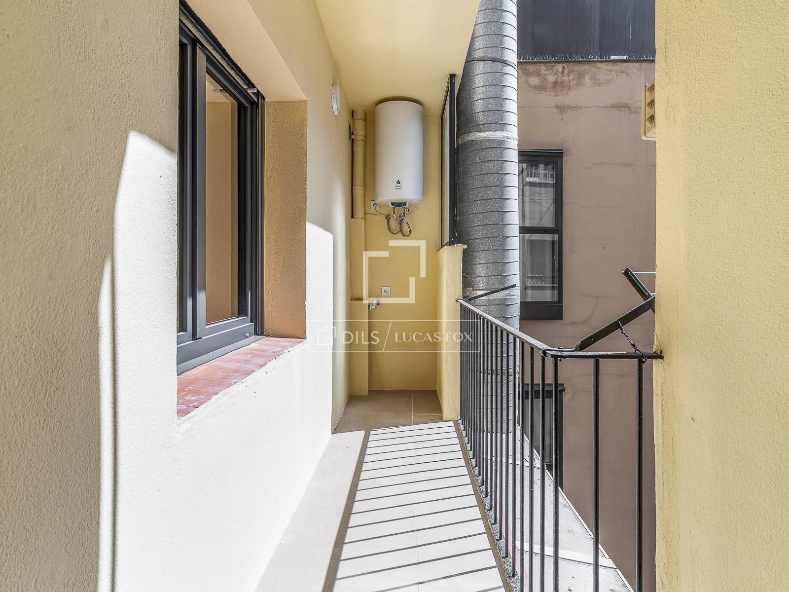 Appartamento a Barcelona, Spagna 3 camere da letto, 138 mq. N° 194305