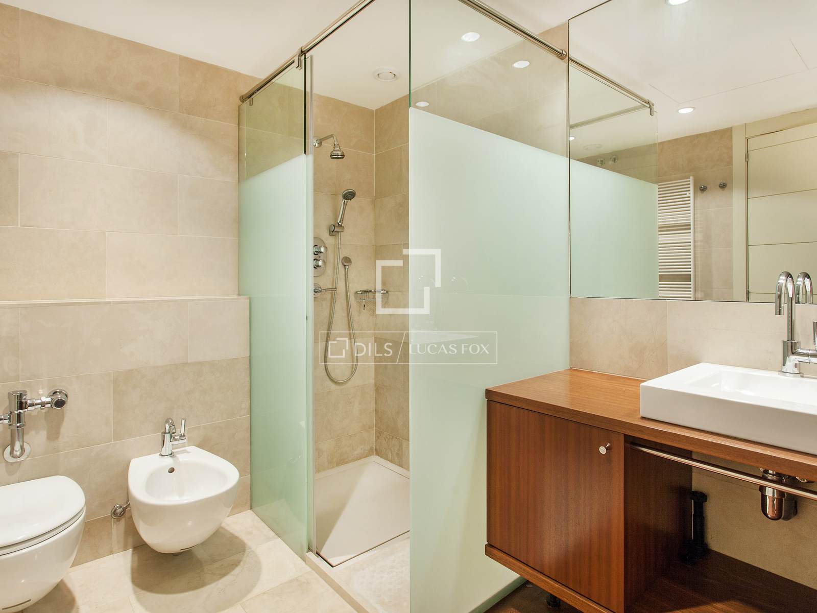 Villa in Barcelona, Spanien 6 Schlafzimmer, 669 m2 Nr. 194310
