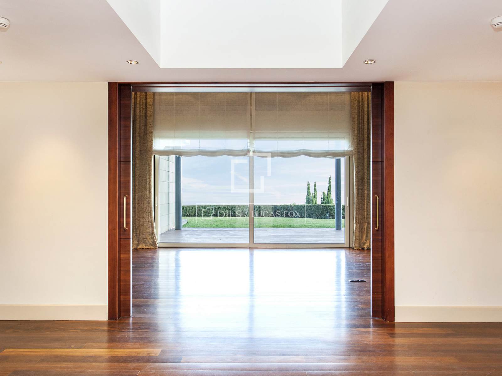 Villa in Barcelona, Spanien 6 Schlafzimmer, 669 m2 Nr. 194310