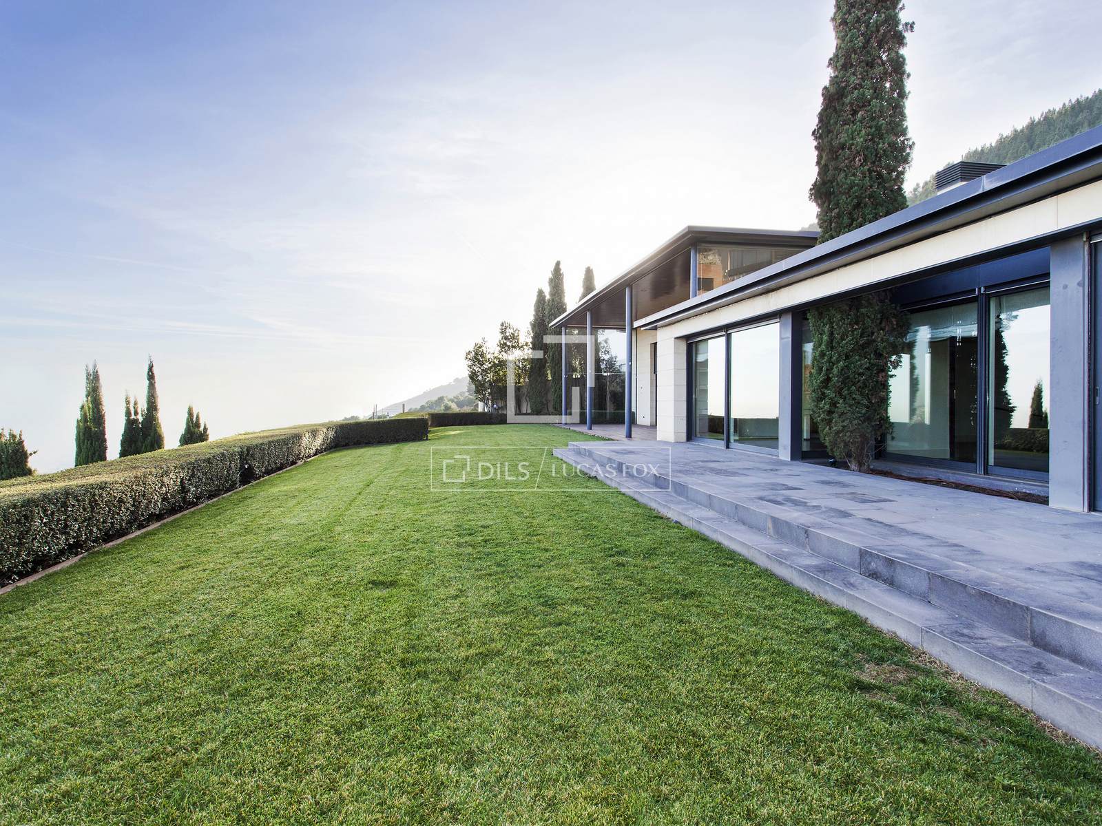 Villa in Barcelona, Spanien 6 Schlafzimmer, 669 m2 Nr. 194310