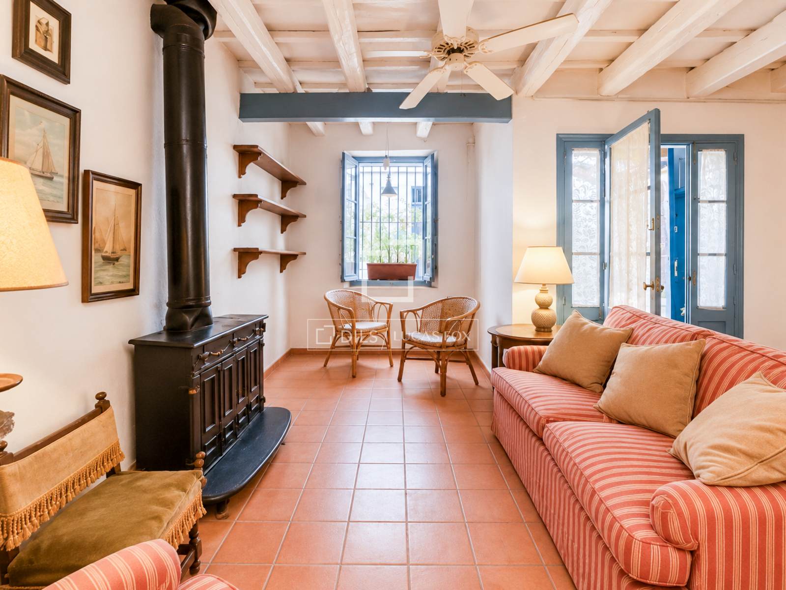 Villa a Sitges, Barcelona, Spagna 5 camere da letto, 189 mq. N° 194308
