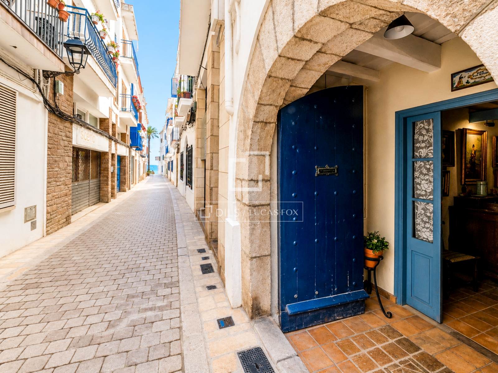 Villa a Sitges, Barcelona, Spagna 5 camere da letto, 189 mq. N° 194308