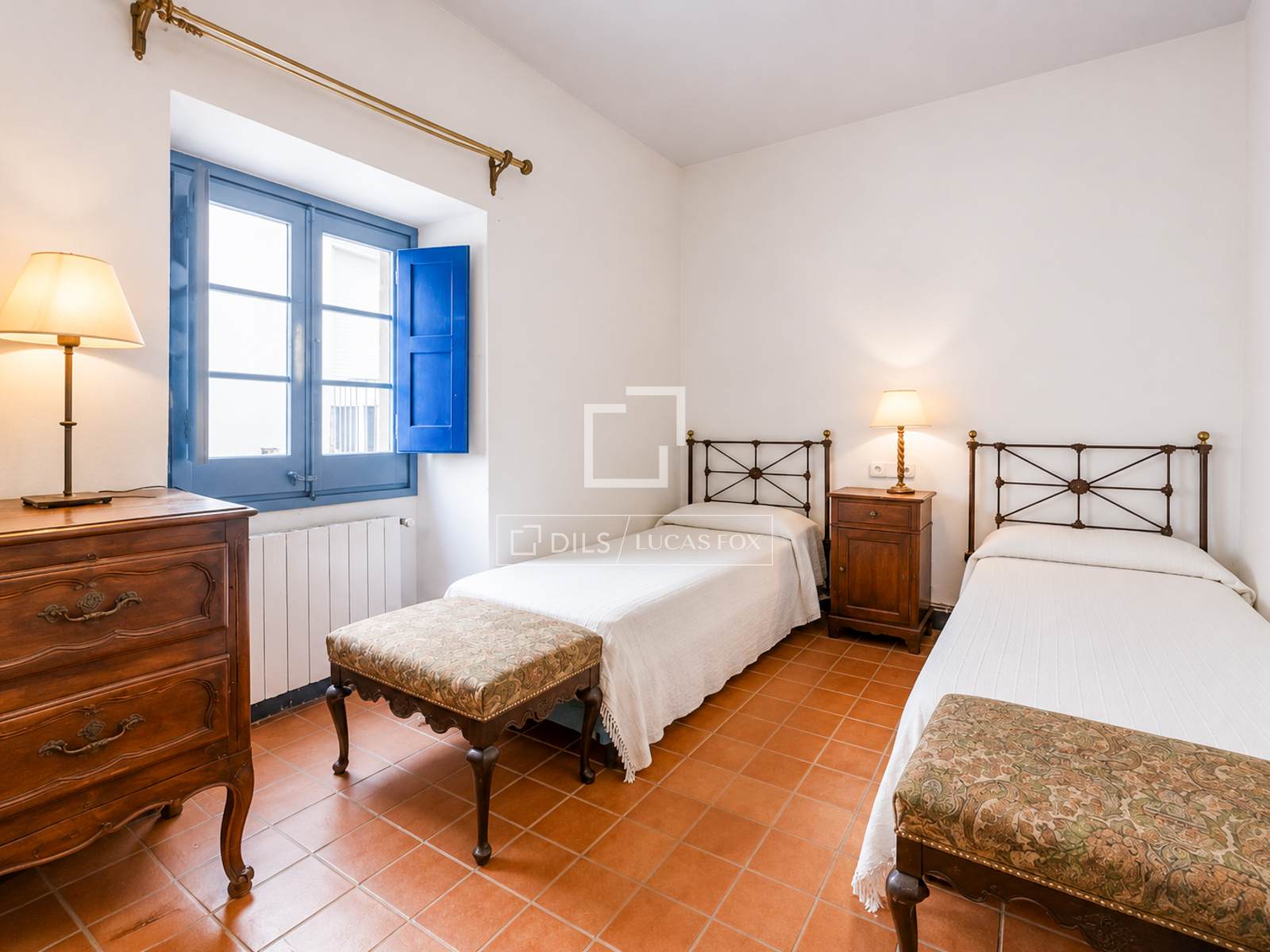 Villa a Sitges, Barcelona, Spagna 5 camere da letto, 189 mq. N° 194308