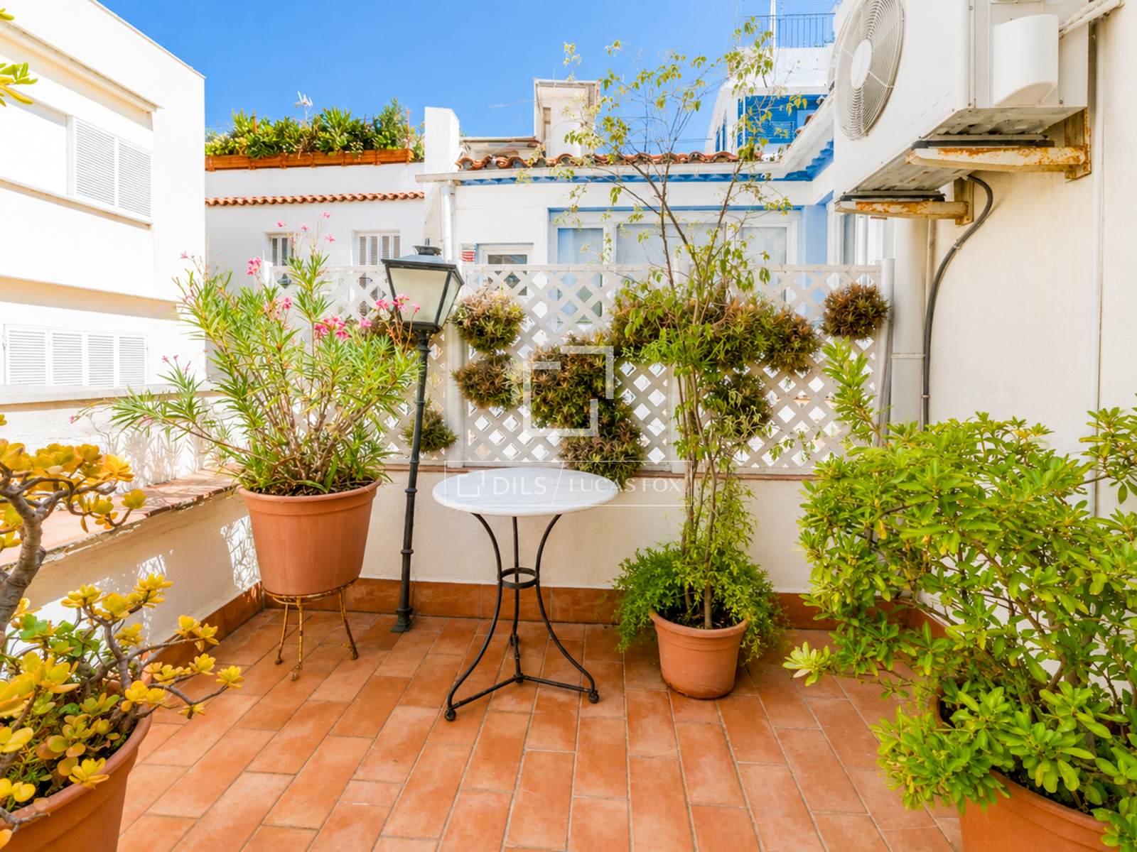 Villa a Sitges, Barcelona, Spagna 5 camere da letto, 189 mq. N° 194308