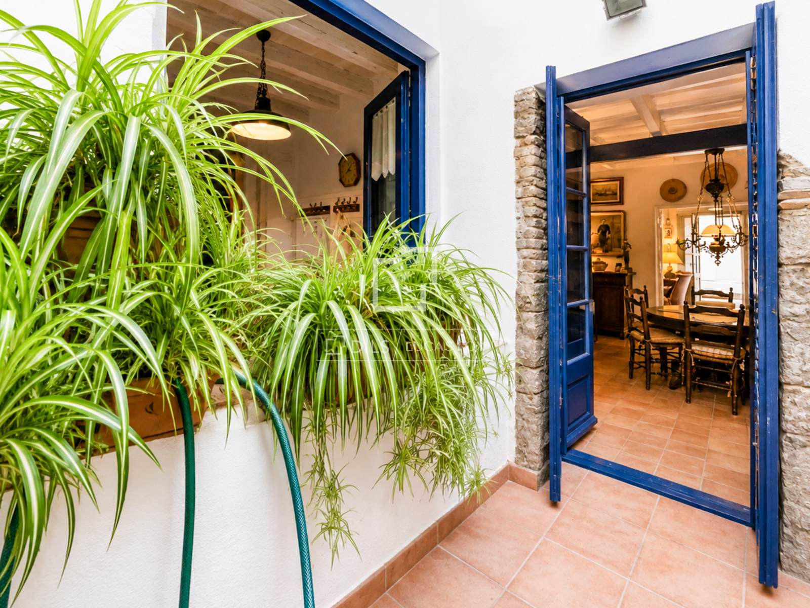 Villa a Sitges, Barcelona, Spagna 5 camere da letto, 189 mq. N° 194308