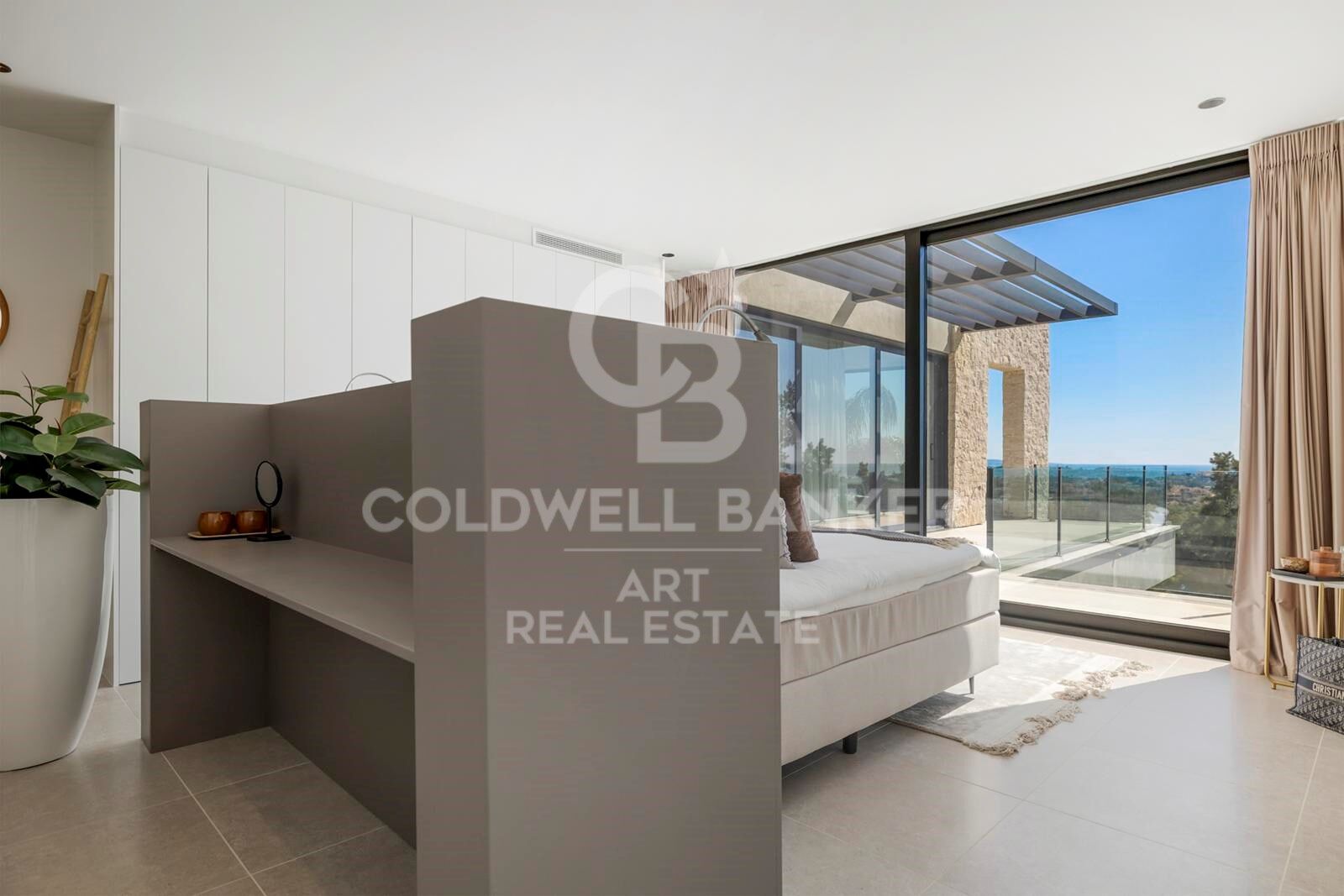 Villa in Benahavis, Malaga, Spain 5 bedrooms, 407 sq.m. No. 158815