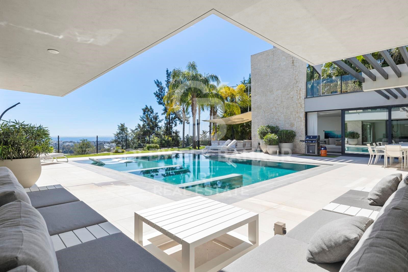 Villa in Benahavis, Malaga, Spain 5 bedrooms, 407 sq.m. No. 158815