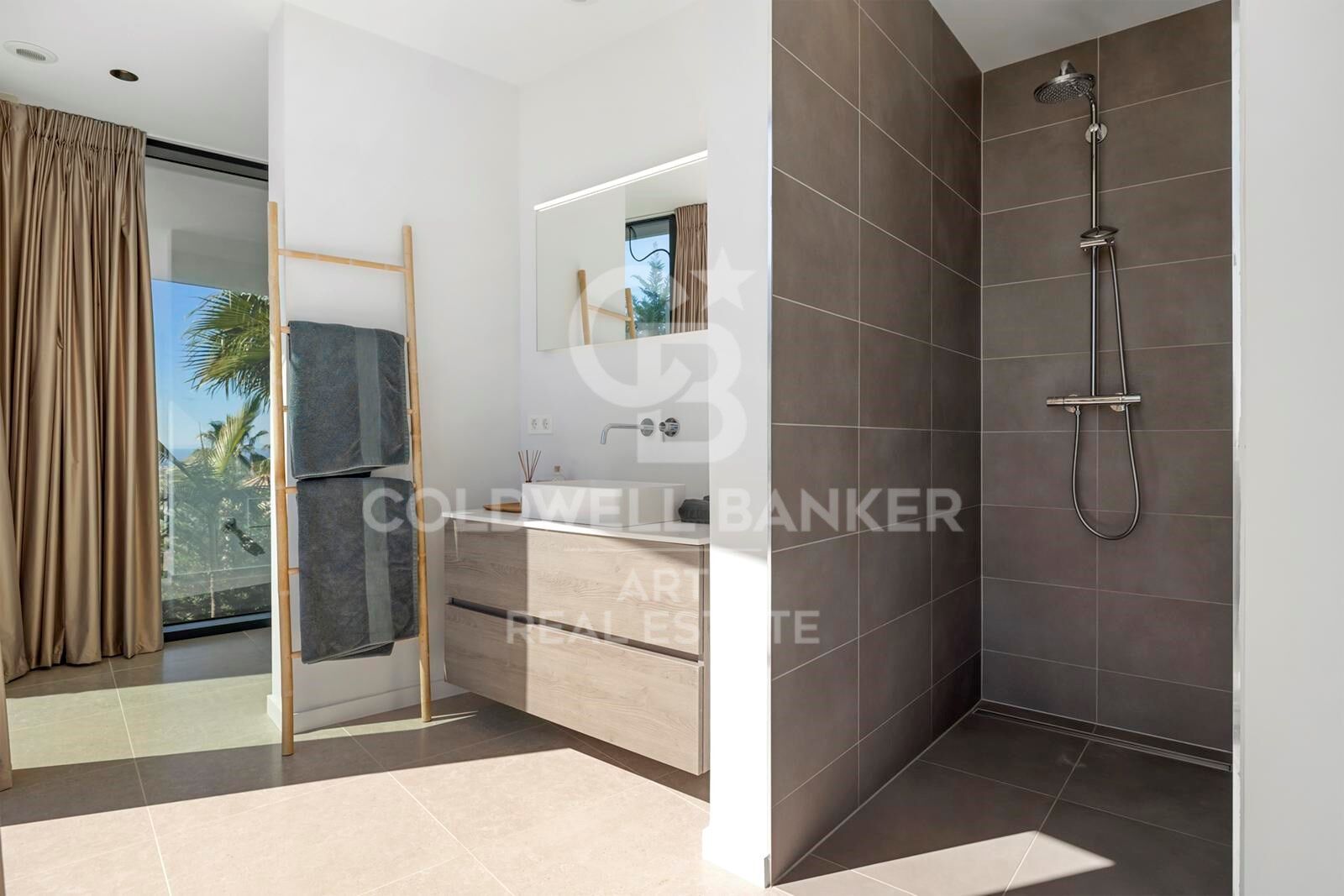 Villa in Benahavis, Malaga, Spain 5 bedrooms, 407 sq.m. No. 158815