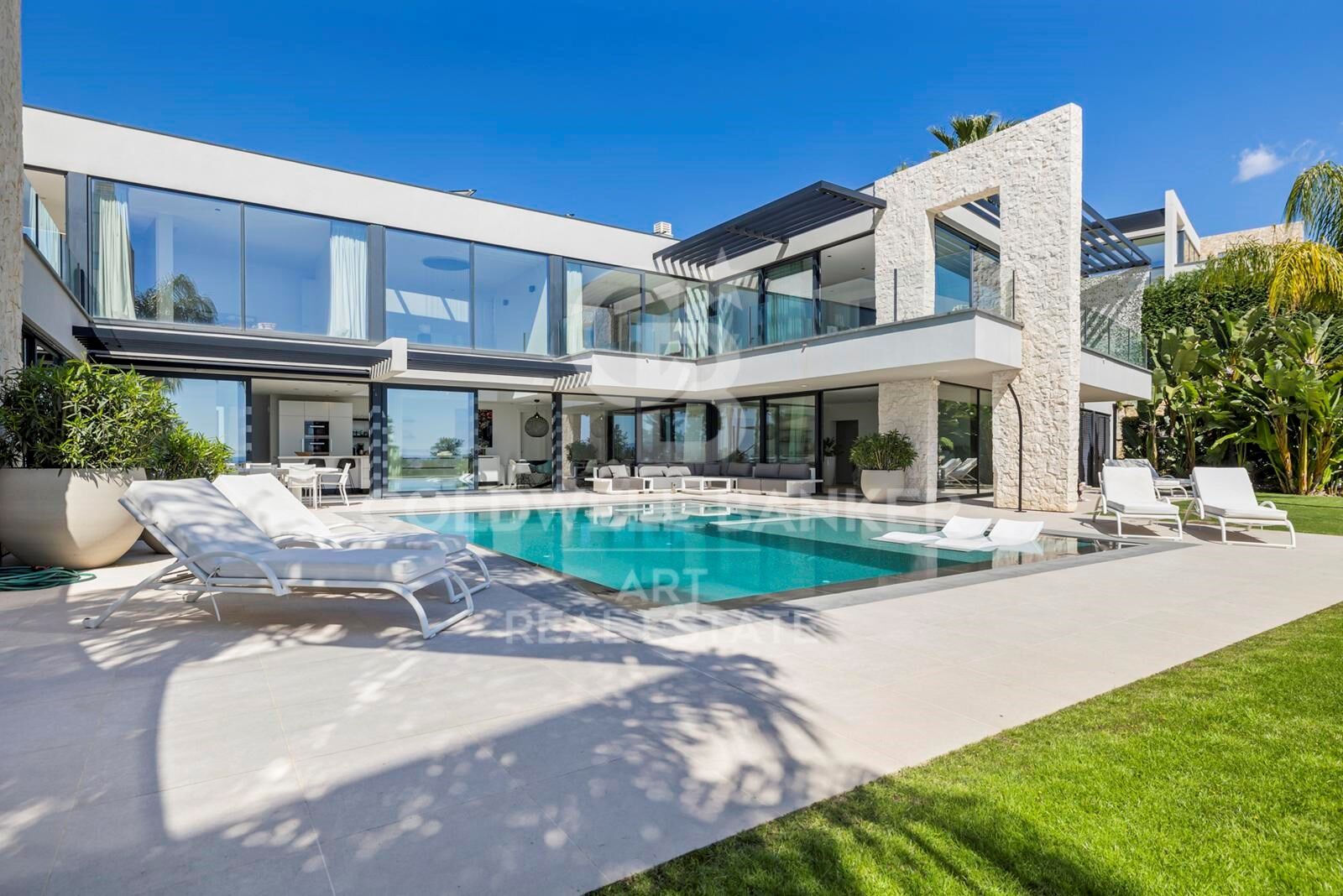 Villa in Benahavis, Malaga, Spain 5 bedrooms, 407 sq.m. No. 158815