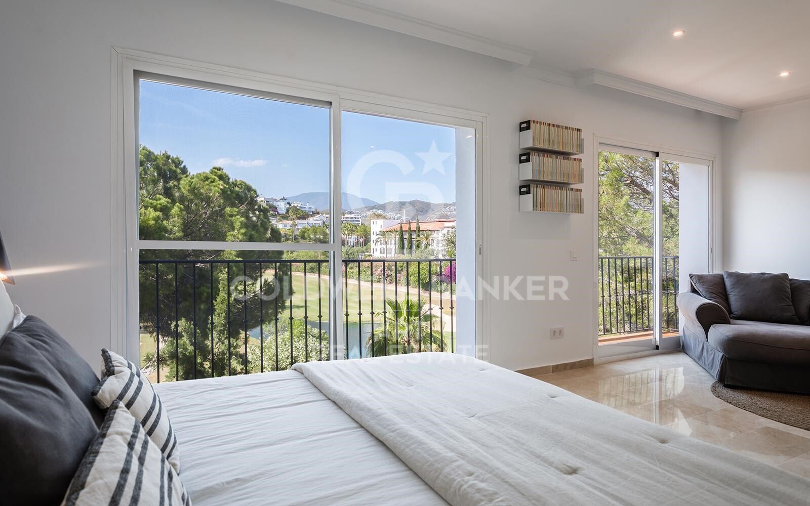 Townhouse in Benahavis, Malaga, Spain 4 bedrooms, 352 sq.m. No. 158819