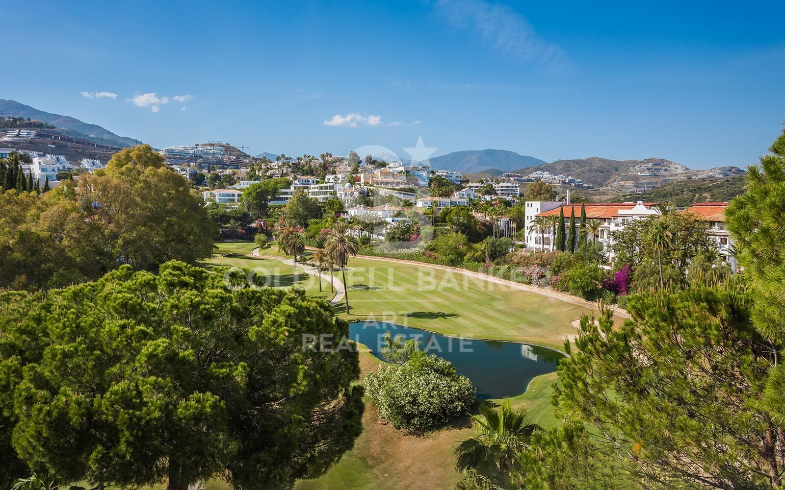 Townhouse in Benahavis, Malaga, Spain 4 bedrooms, 352 sq.m. No. 158819