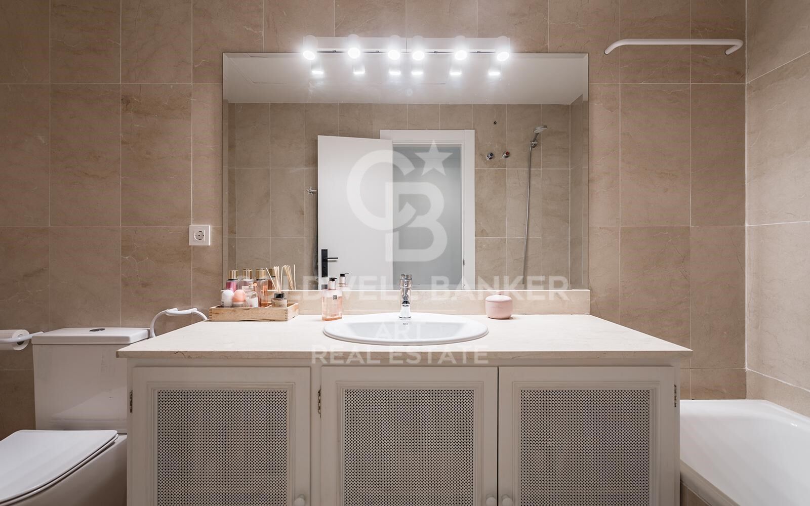 Townhouse in Benahavis, Malaga, Spain 4 bedrooms, 352 sq.m. No. 158819