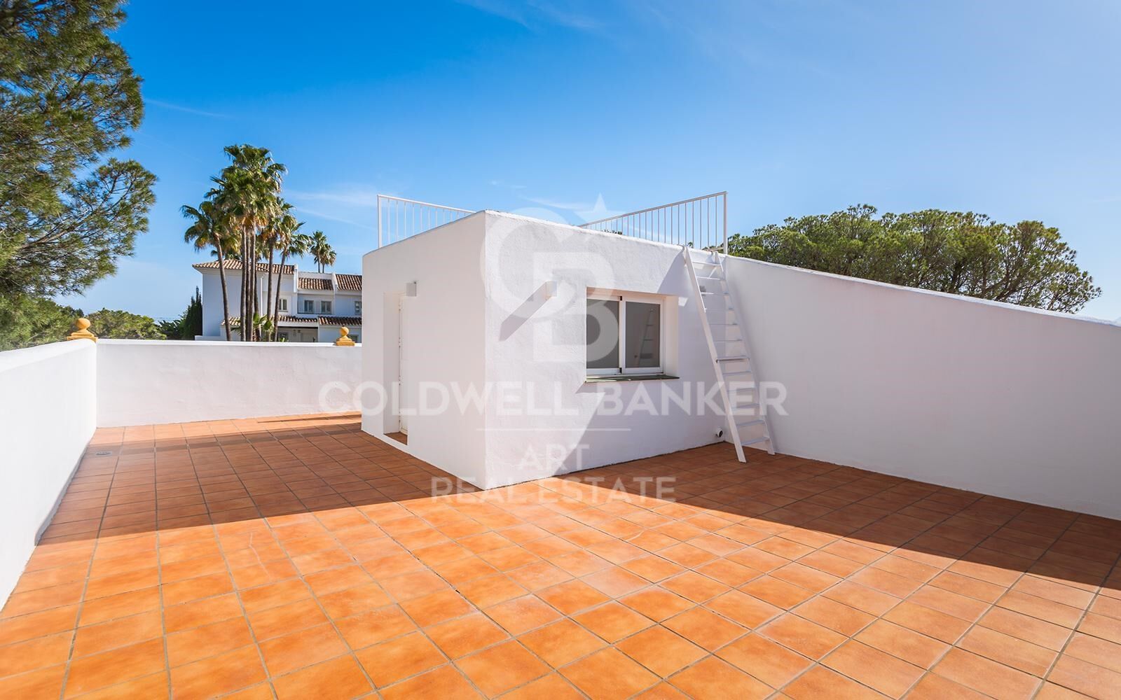 Townhouse in Benahavis, Malaga, Spain 4 bedrooms, 352 sq.m. No. 158819