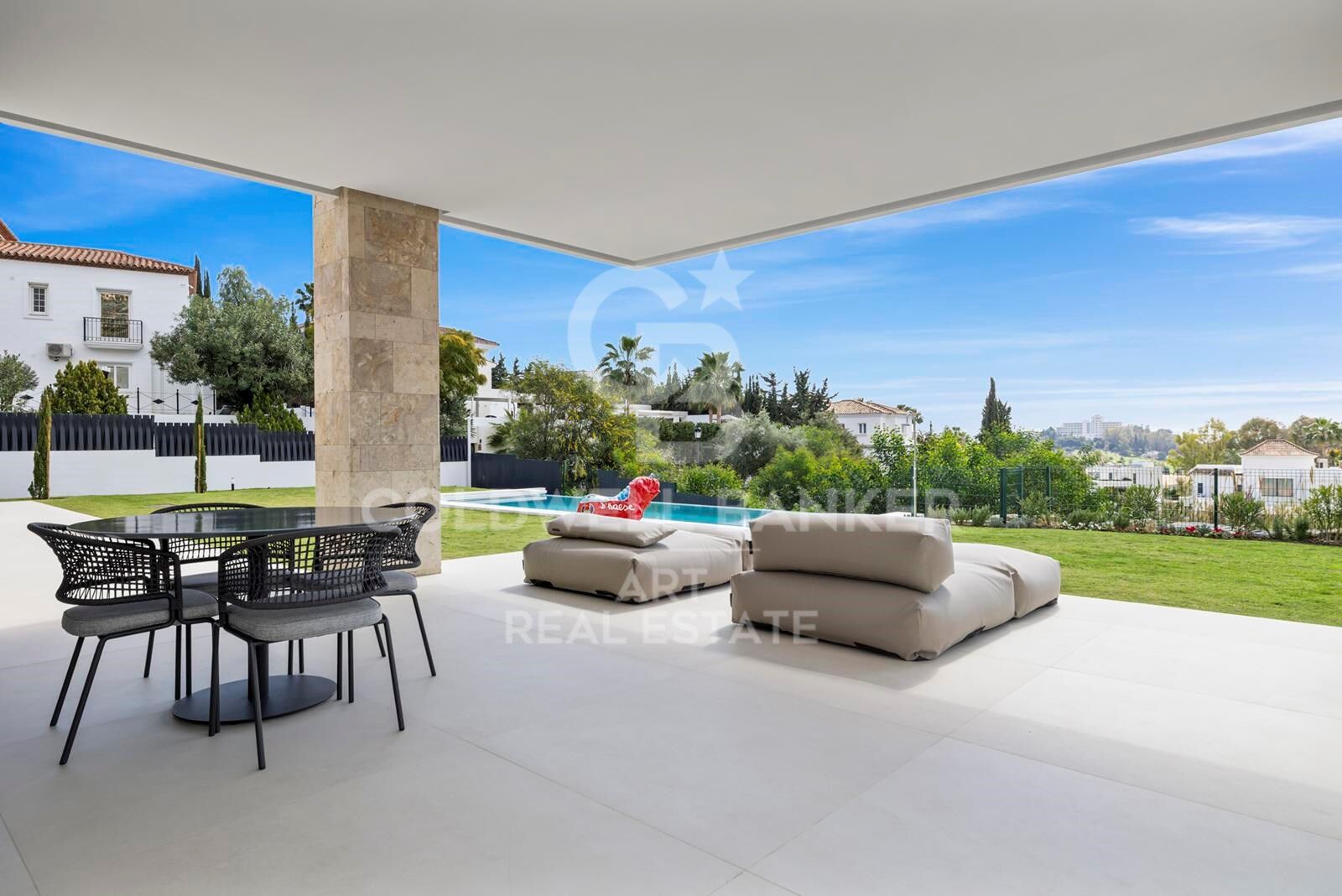 Villa i Benahavis, Malaga, Spanien 4 sovrum, 573 kvm. Nr. 158816