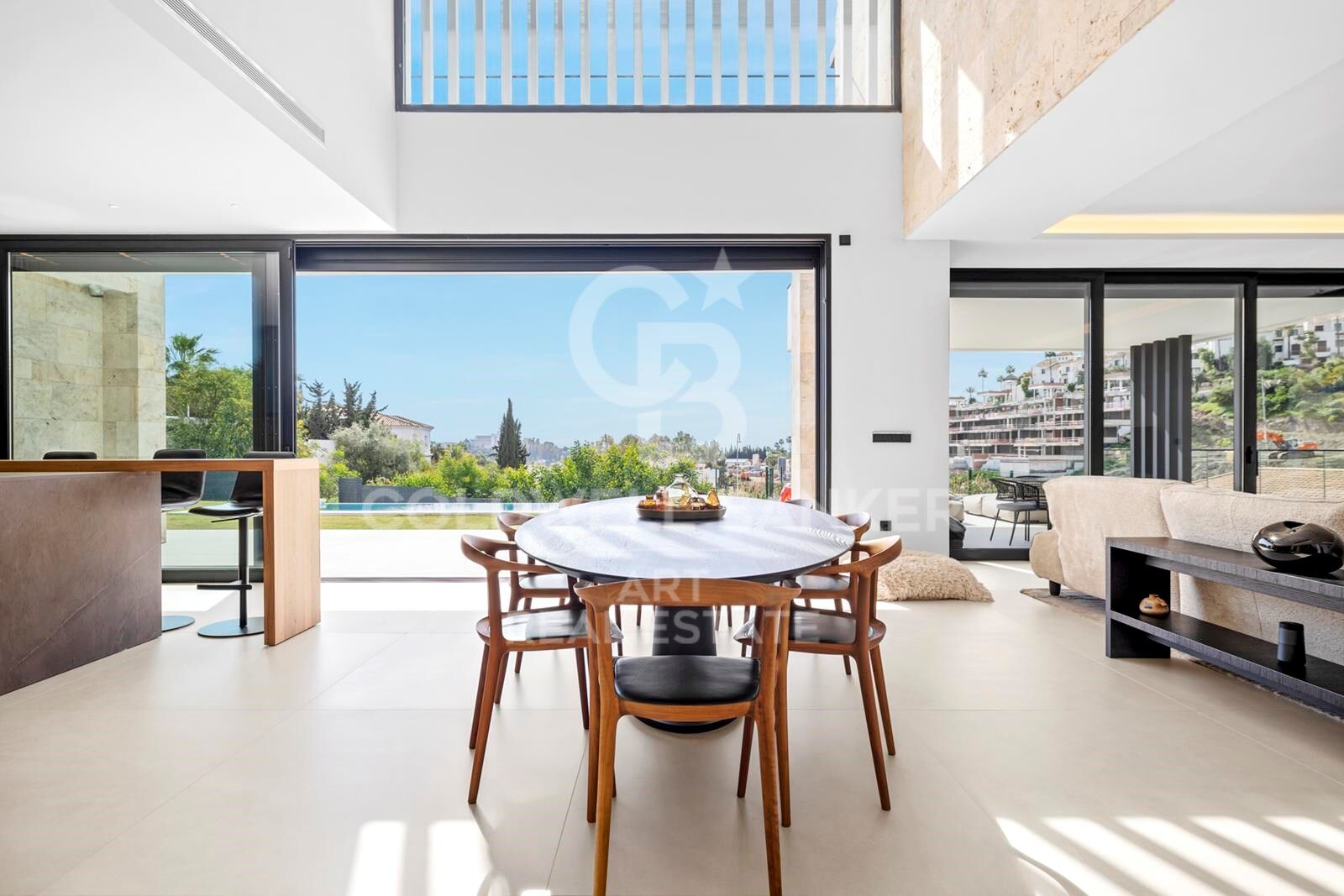 Villa i Benahavis, Malaga, Spanien 4 sovrum, 573 kvm. Nr. 158816