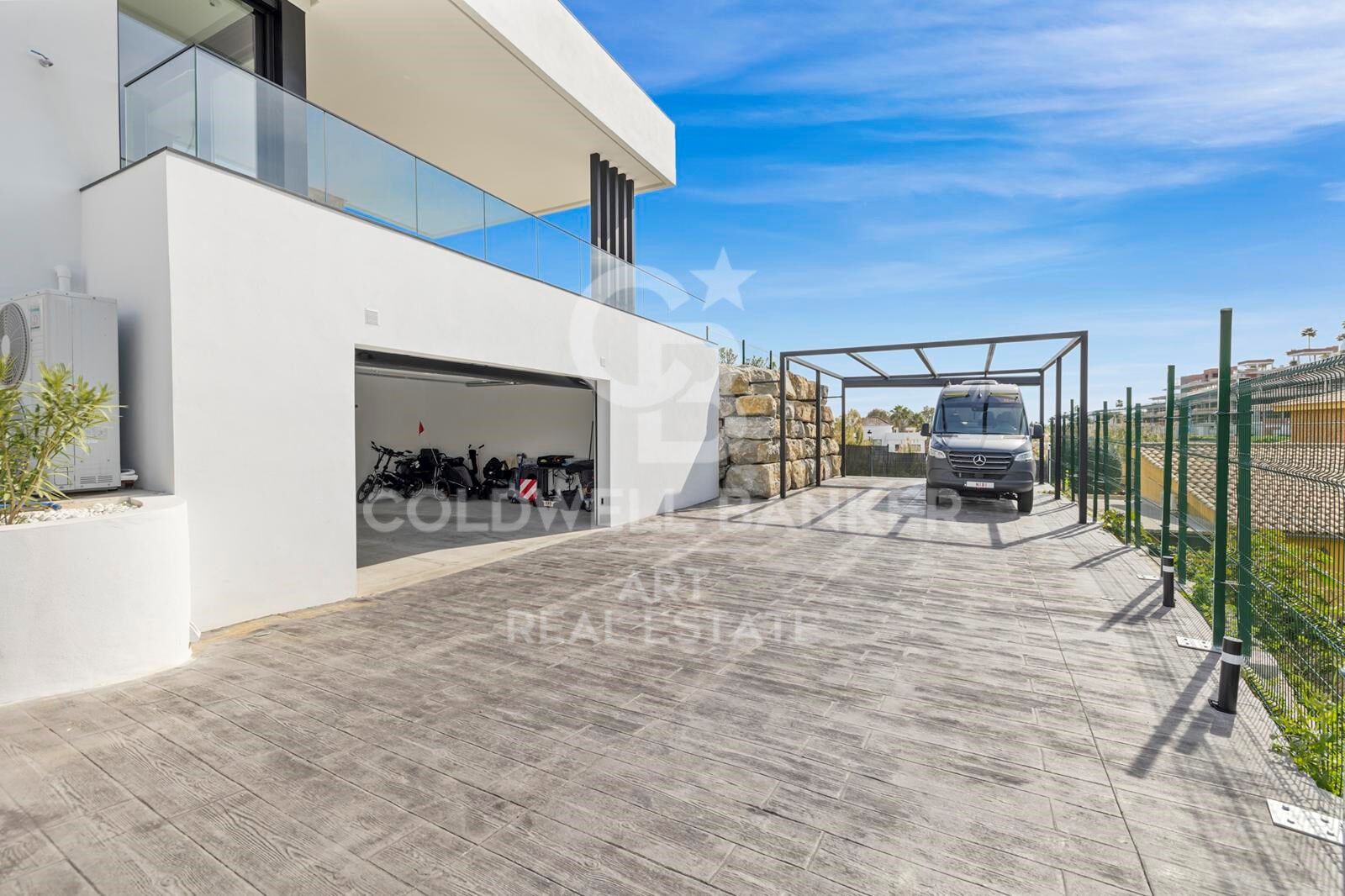 Villa i Benahavis, Malaga, Spanien 4 sovrum, 573 kvm. Nr. 158816