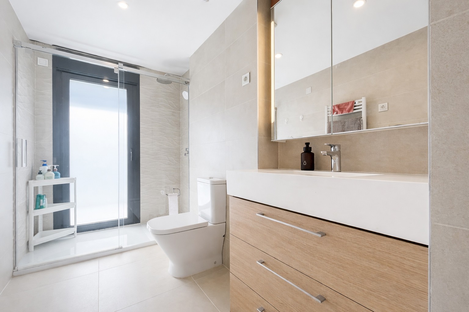 Huoneisto Santa Ponsa, Mallorca, Espanja 4 makuuhuonetta, 128 m2 No. 180178