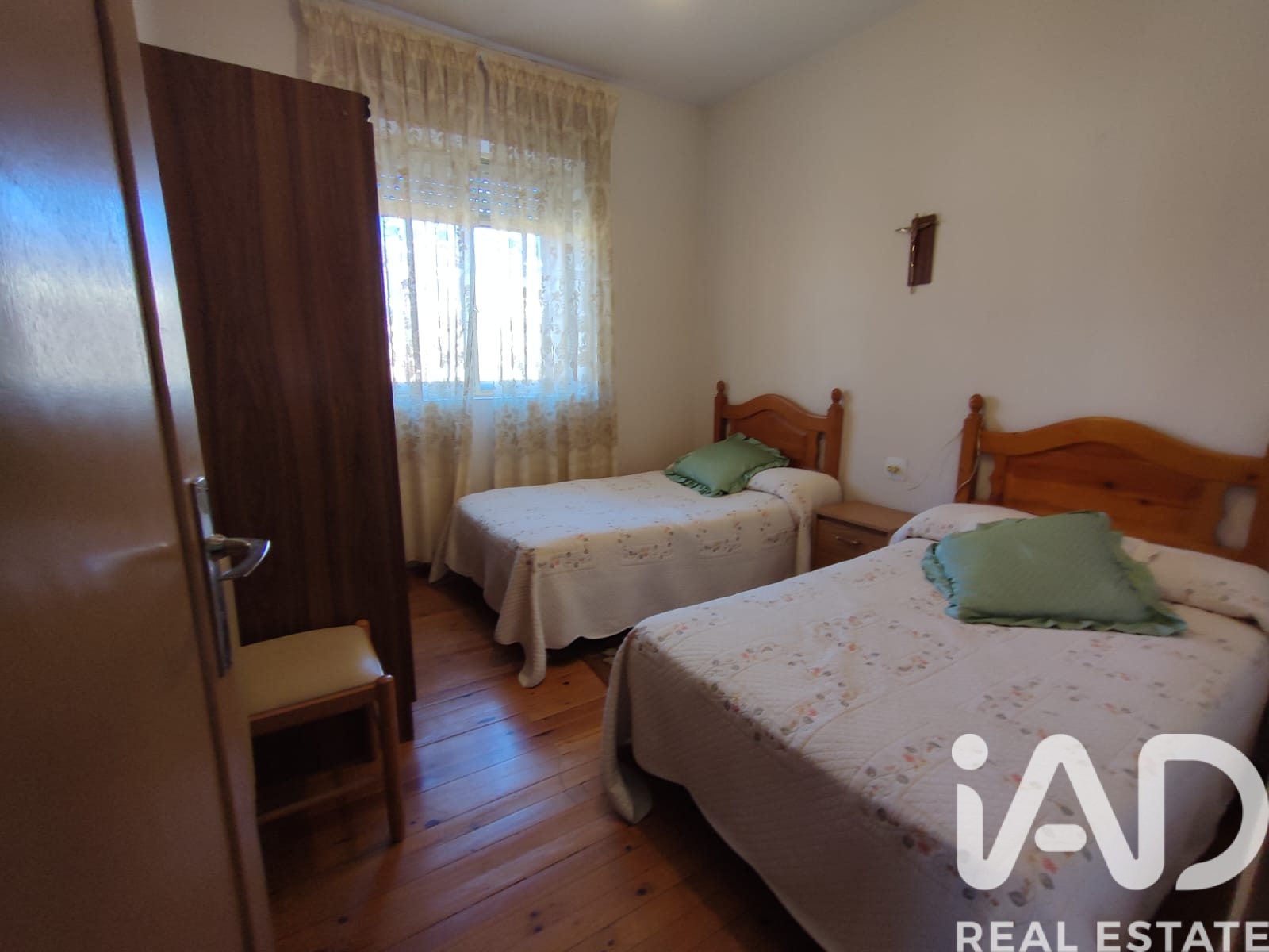 House in San Justo de la Vega, Leon, Spain 5 bedrooms, 391 sq.m. No. 185374