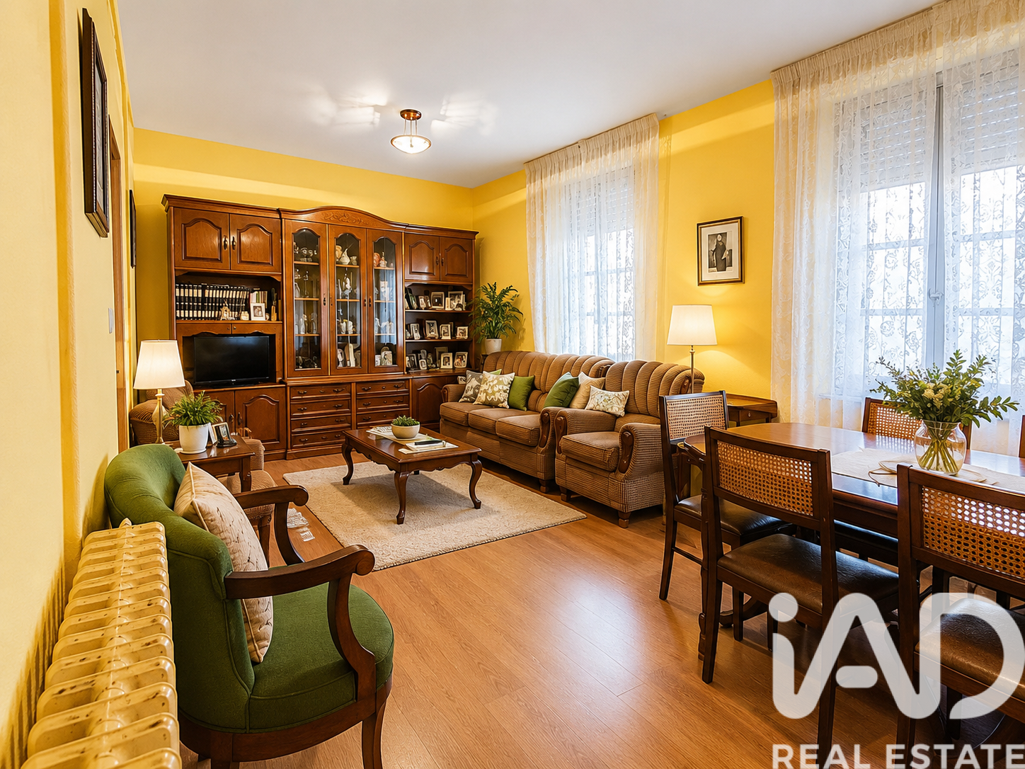 House in San Justo de la Vega, Leon, Spain 5 bedrooms, 391 sq.m. No. 185374